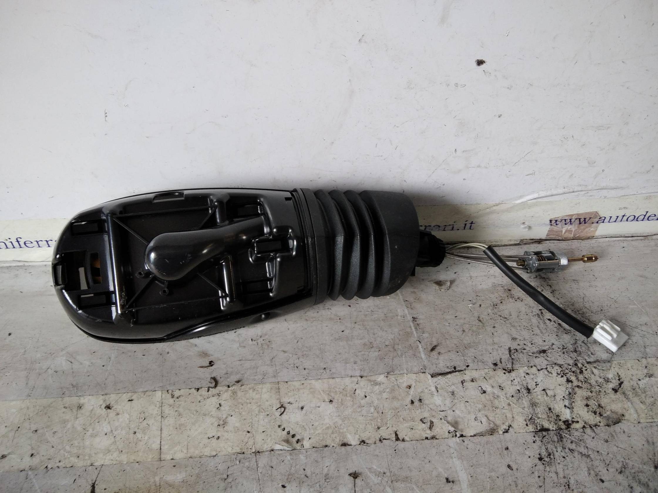 Retrovisore est. dx.